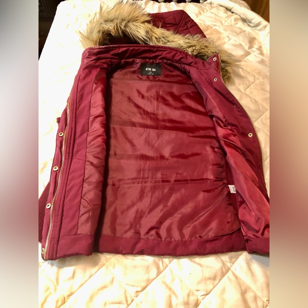 Cozy hooded vest - Picture 2 of 2